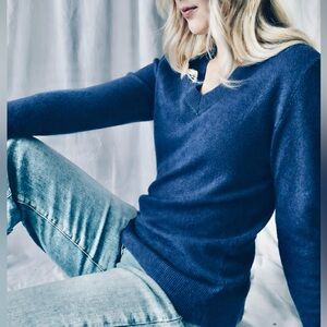 Biline CASHMERE V Neck Sweater Size Large
